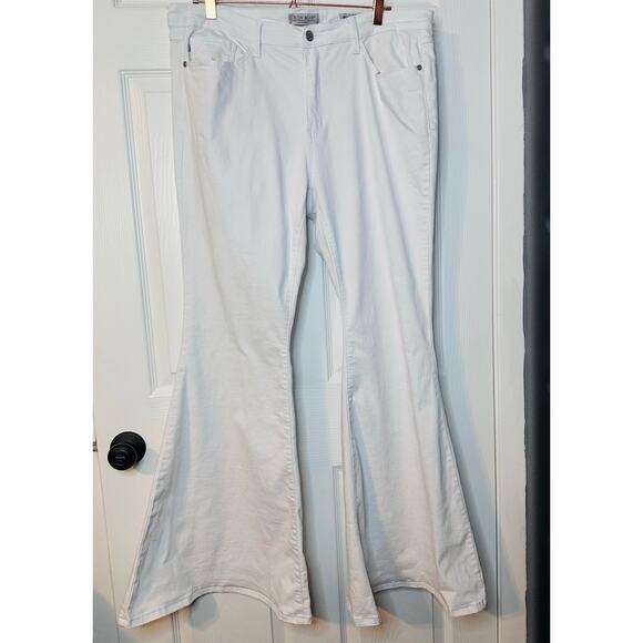 Judy Blue Super Flare Fit WHITE Jeans Women’s size 18 18w - Picture 8 of 8
